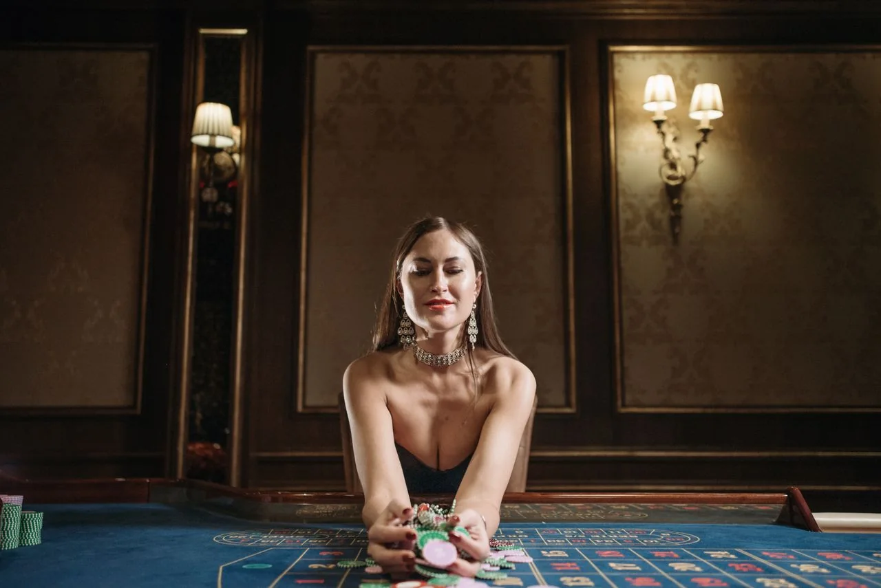 Cách chọn và chơi các dòng Blackjack tại alo789bet